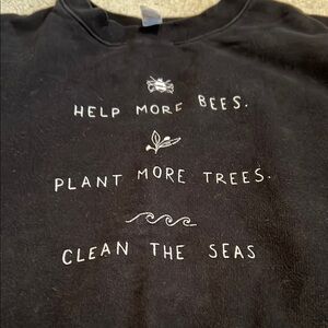 Women’s Black Eco-Friendly Sweatshirt